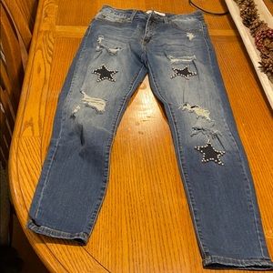 NWOT KanCan Size 28 Skinny Star Distressed Jean